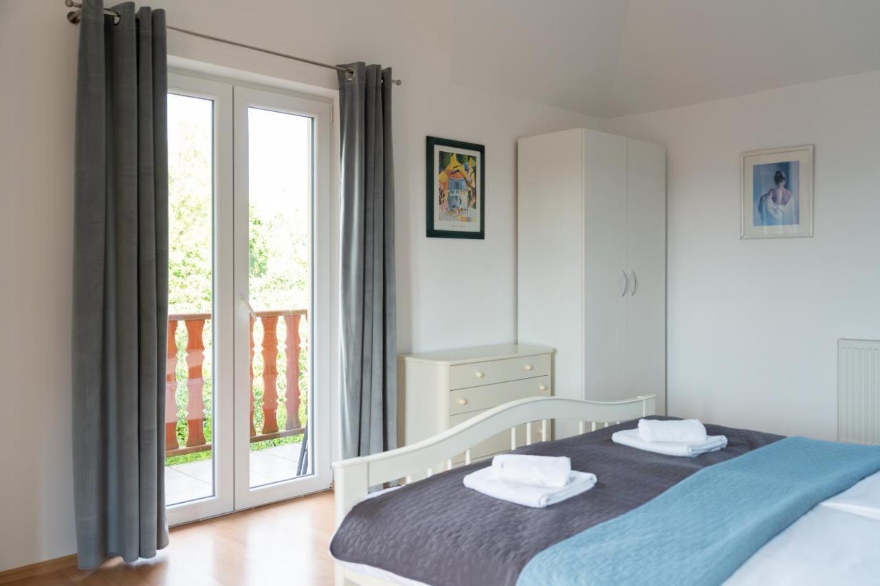 Apartament Green Hill Z Balkonem I Widokiem Na Karkonosze - Space Apart Jelenia Góra Kültér fotó