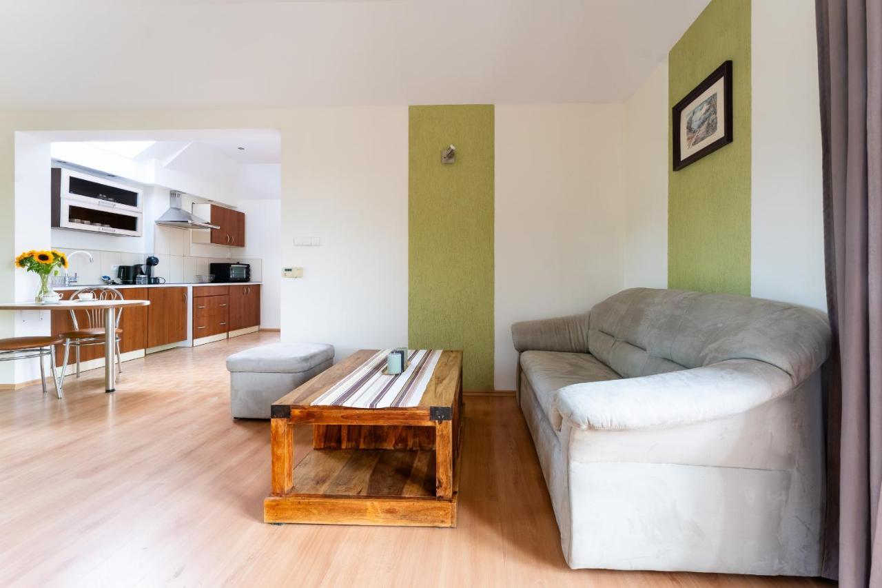 Apartament Green Hill Z Balkonem I Widokiem Na Karkonosze - Space Apart Jelenia Góra Kültér fotó