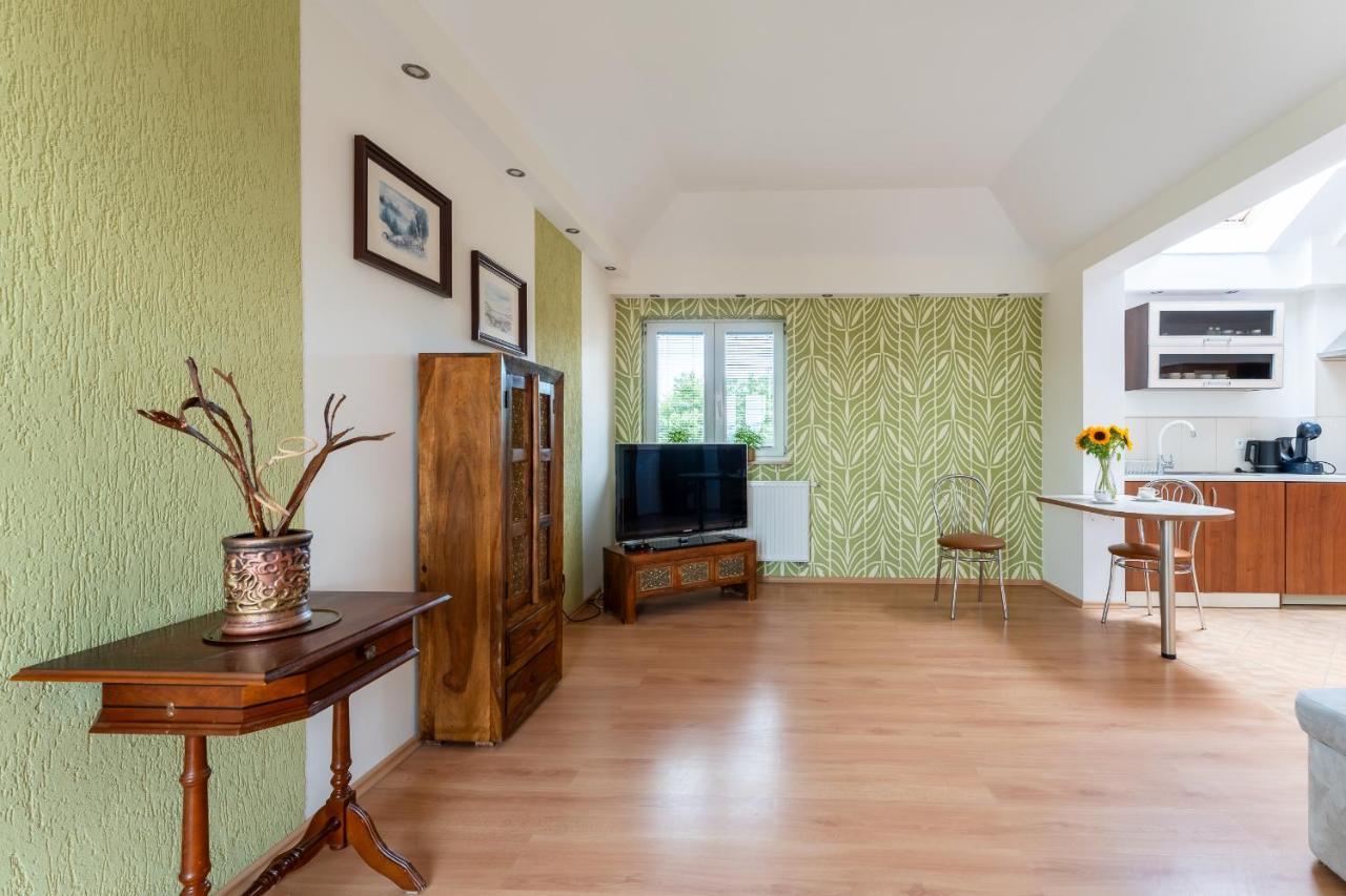 Apartament Green Hill Z Balkonem I Widokiem Na Karkonosze - Space Apart Jelenia Góra Kültér fotó