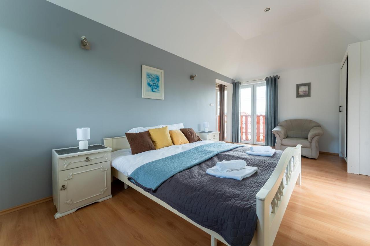 Apartament Green Hill Z Balkonem I Widokiem Na Karkonosze - Space Apart Jelenia Góra Kültér fotó